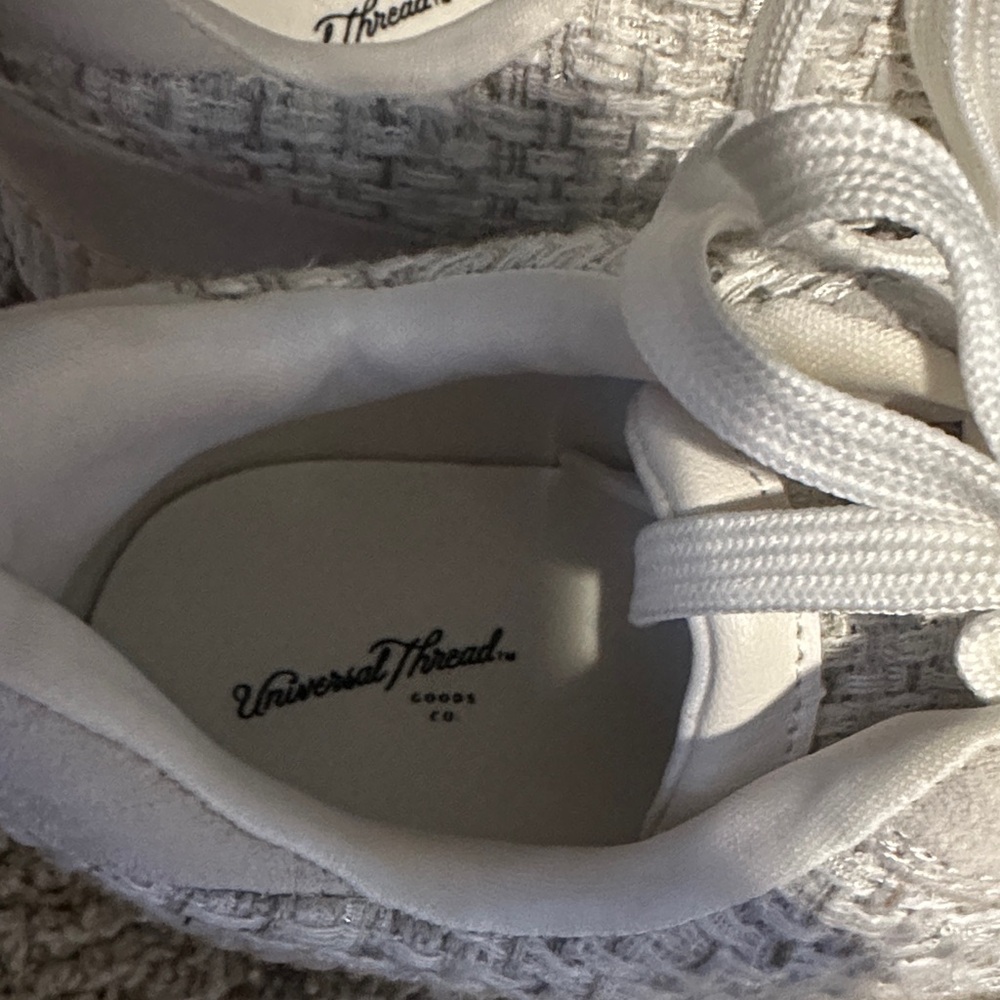 Universal Thread Light Gray Woven Sneakers - image 5